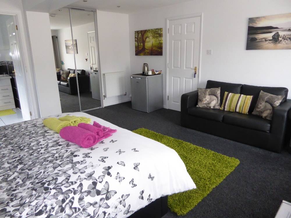 Family Room, Private Bathroom (Windrush) photo 3