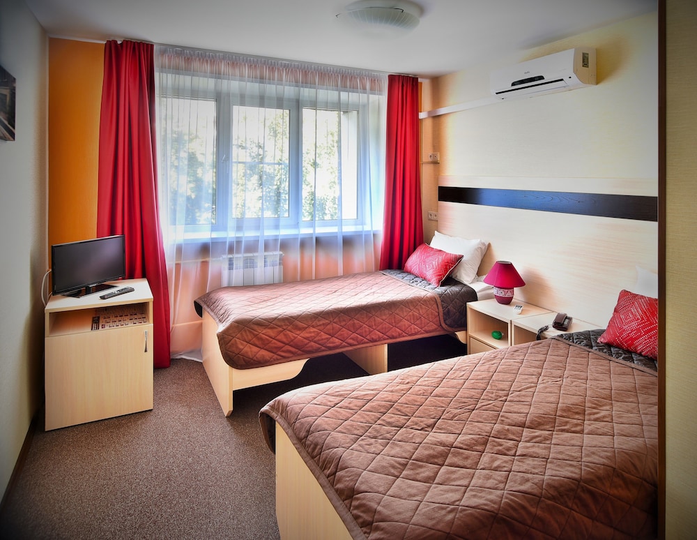 Standard Double or Twin Room photo 2