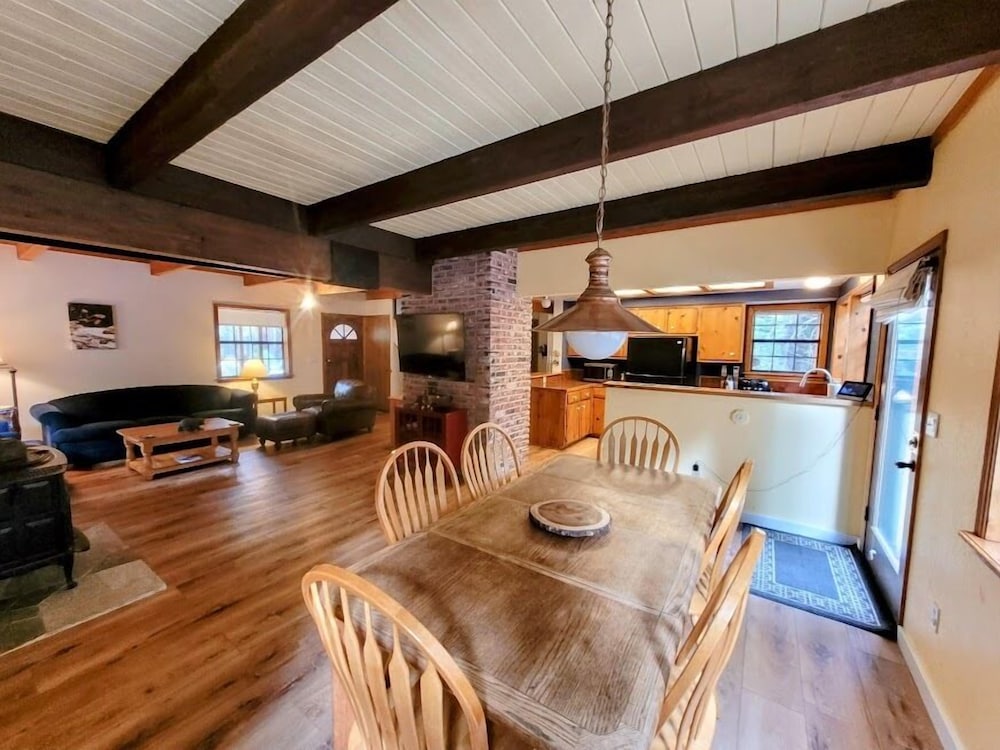 House, Multiple Beds, Balcony, Mountain View (Relax Inn) photo 3
