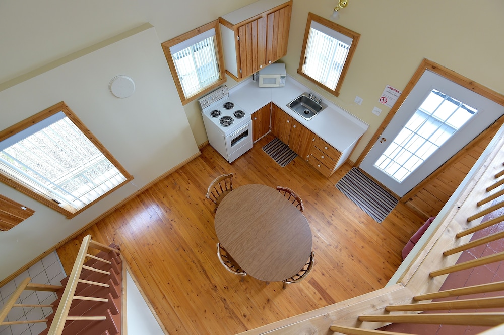 Chalet, 2 Double Beds (Mezzanine) photo 2