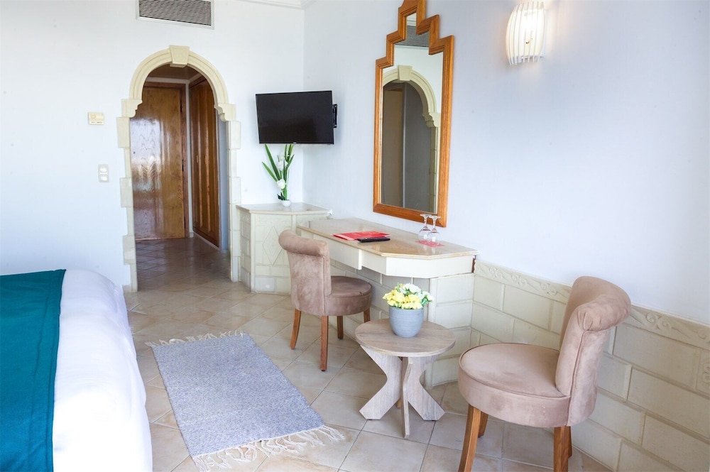 Double Room - Photo 3