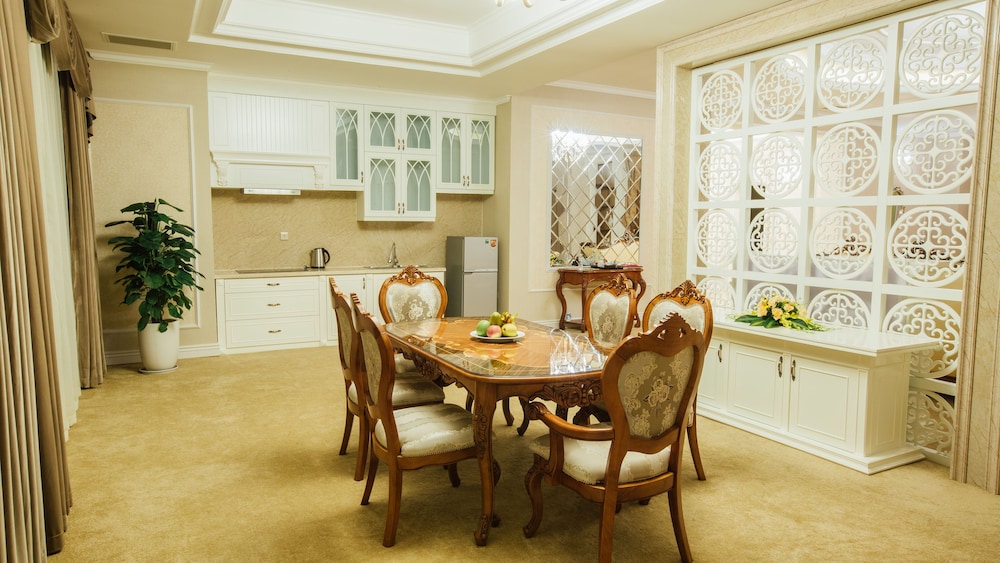 Presidential Suite photo 3