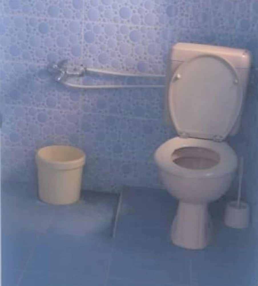 Studio, 1 Bedroom photo 2