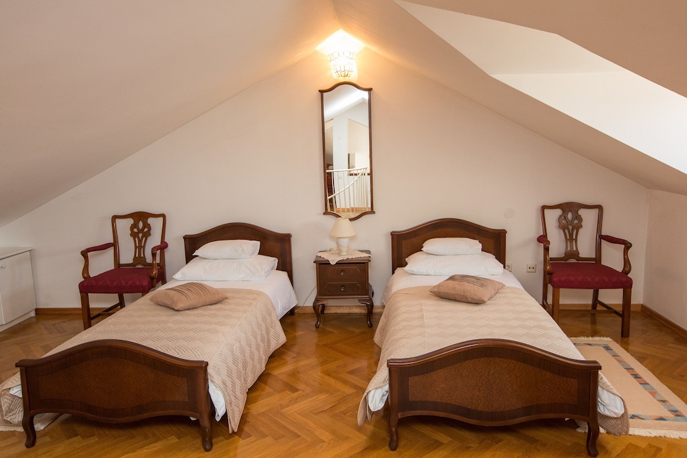 Gallery Penthouse, 2 Bedrooms, Terrace, Sea View (THE BEST OLD TOWN VIEW)