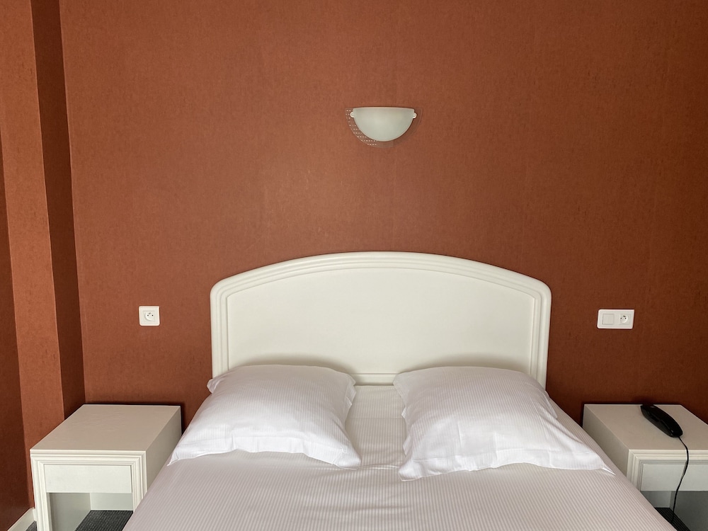 Standard Double Room, 1 Bedroom - Photo 7