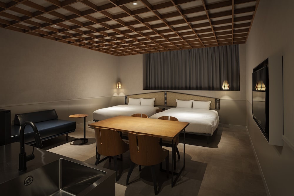 Condominium Flat - Photo 1