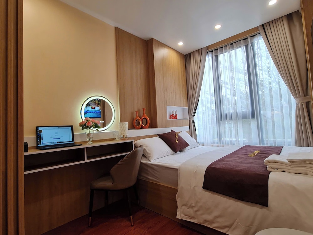 Luxury Double Room, City View