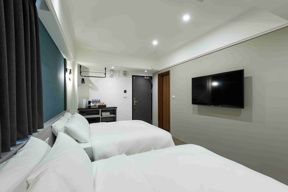Standard Quadruple Room - Photo 4