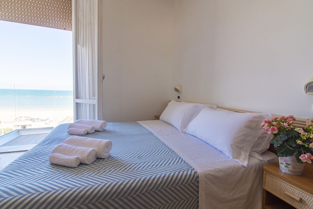 Standard Triple Room, Balcony