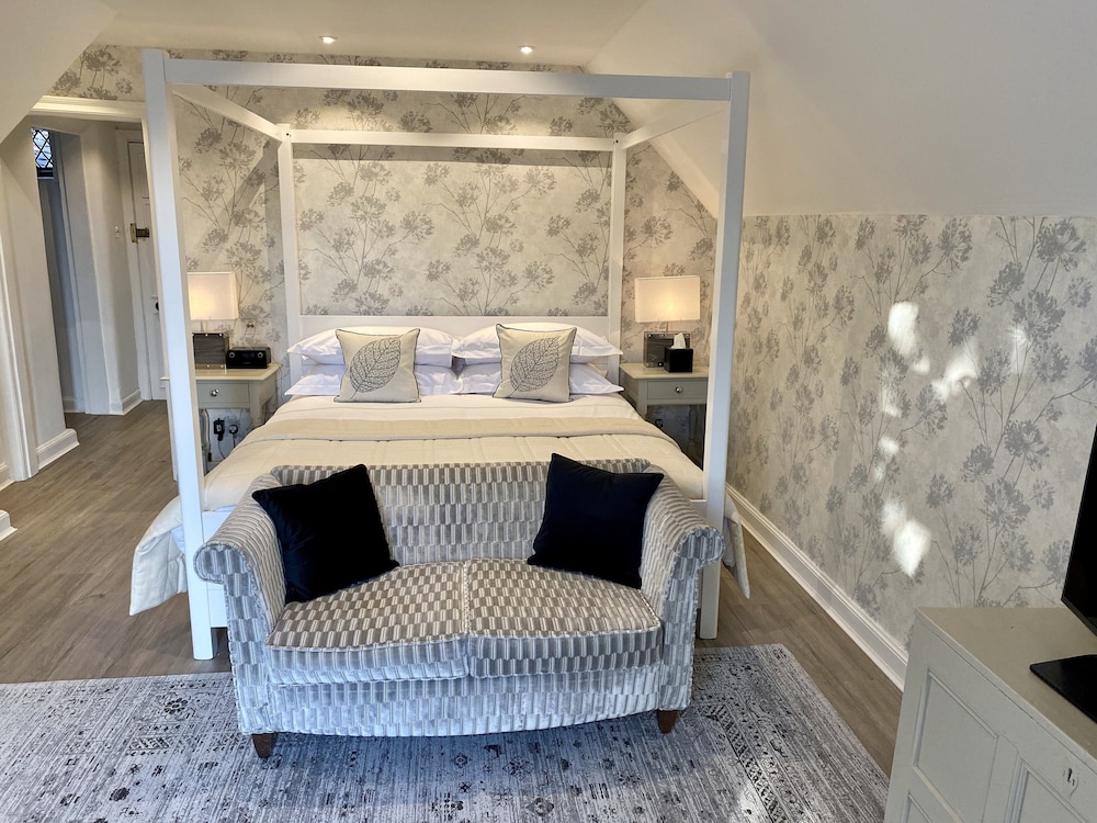 Waterloo Suite
