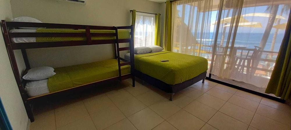 Panoramic Quadruple Room, Terrace, Sea Facing photo 1