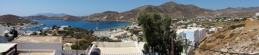 Basic Quadruple Room, 1 Bedroom, Harbor View photo 2