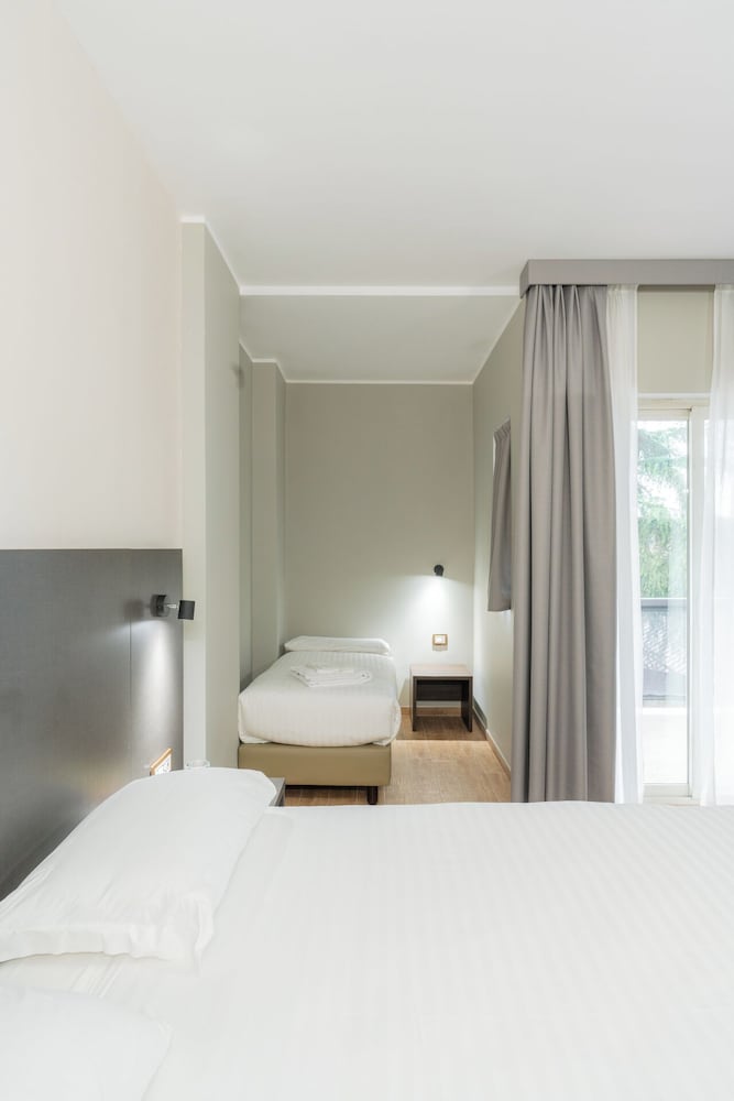 Comfort Triple Room, Balcony thumbnail 5