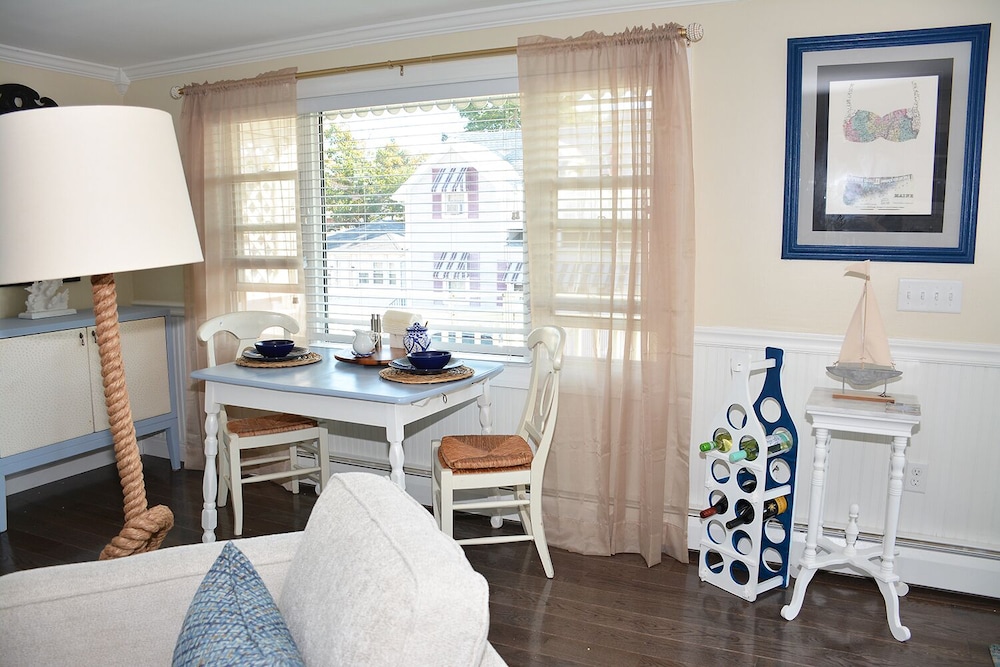 Luxury Condo photo 3