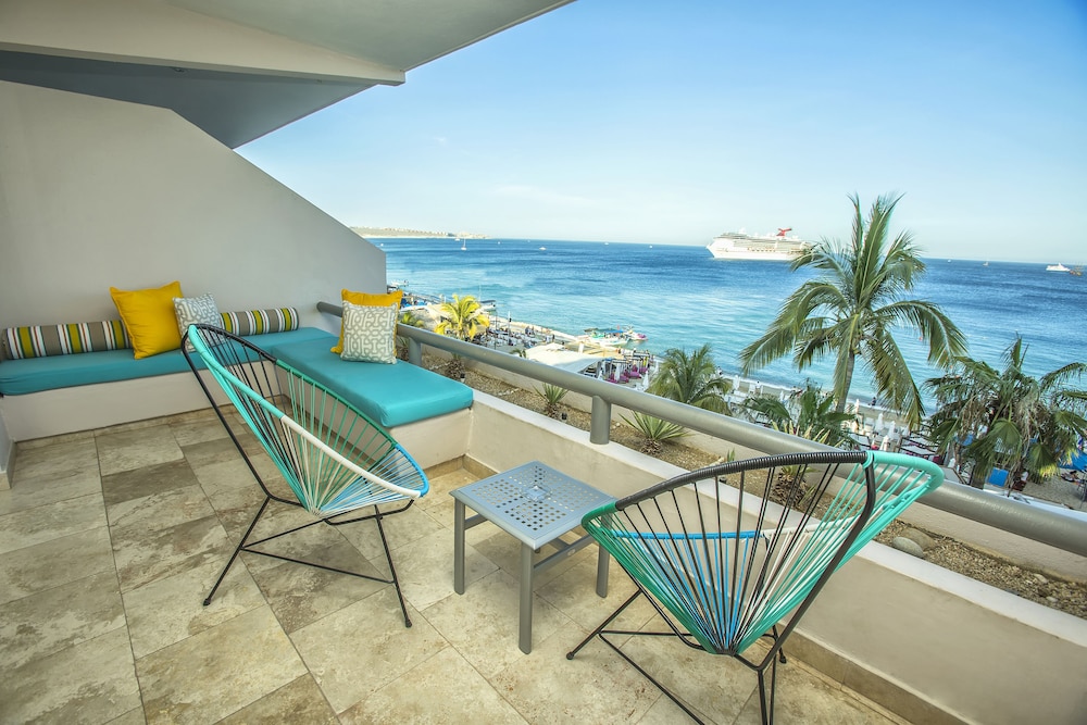 One Bedroom Deluxe Ocean View
