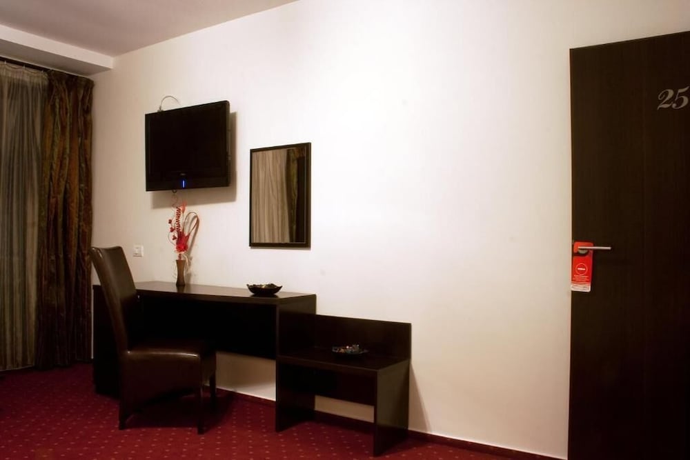 Standard Twin Room photo 3