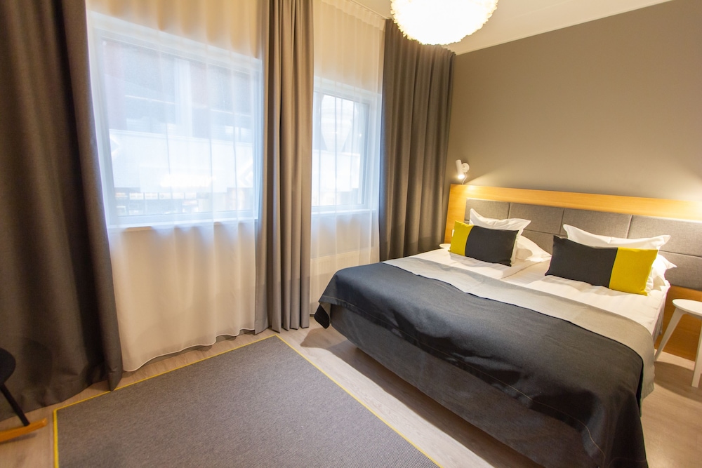 Standard Room, 1 Queen Bed