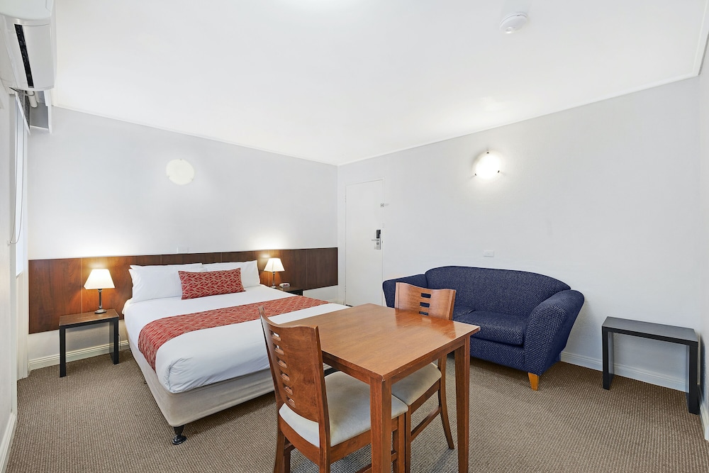 2 Bedroom Family Suite - Photo 2