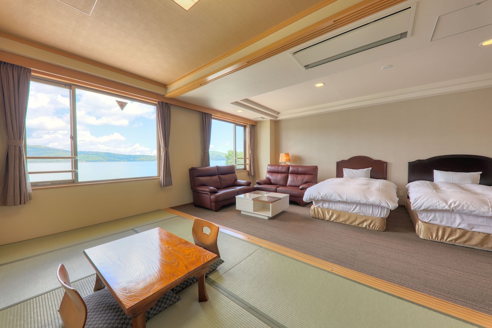 Junior Suite with Private Bathroom, Mt. Fuji View, Non Smoking photo 2