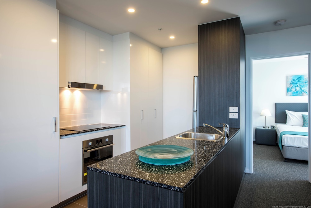 1 Bedroom Hinterland photo 2