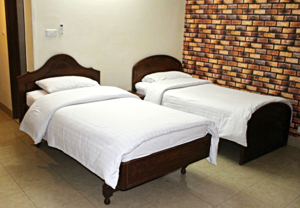 Economy Twin Room