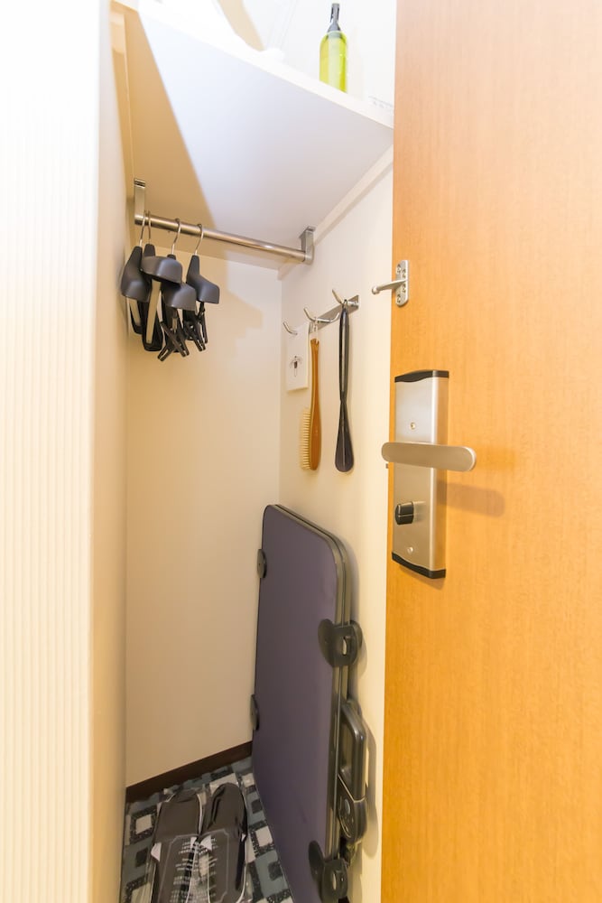 Economy Double Room, 1 Bedroom, Smoking (Bed width 140 cm) (Up to 1 child ages 0-5 years old) photo 2