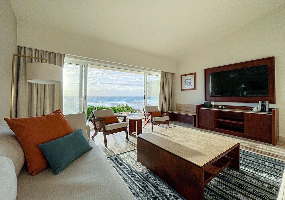 Grand Villa Master Suite Ocean Front
