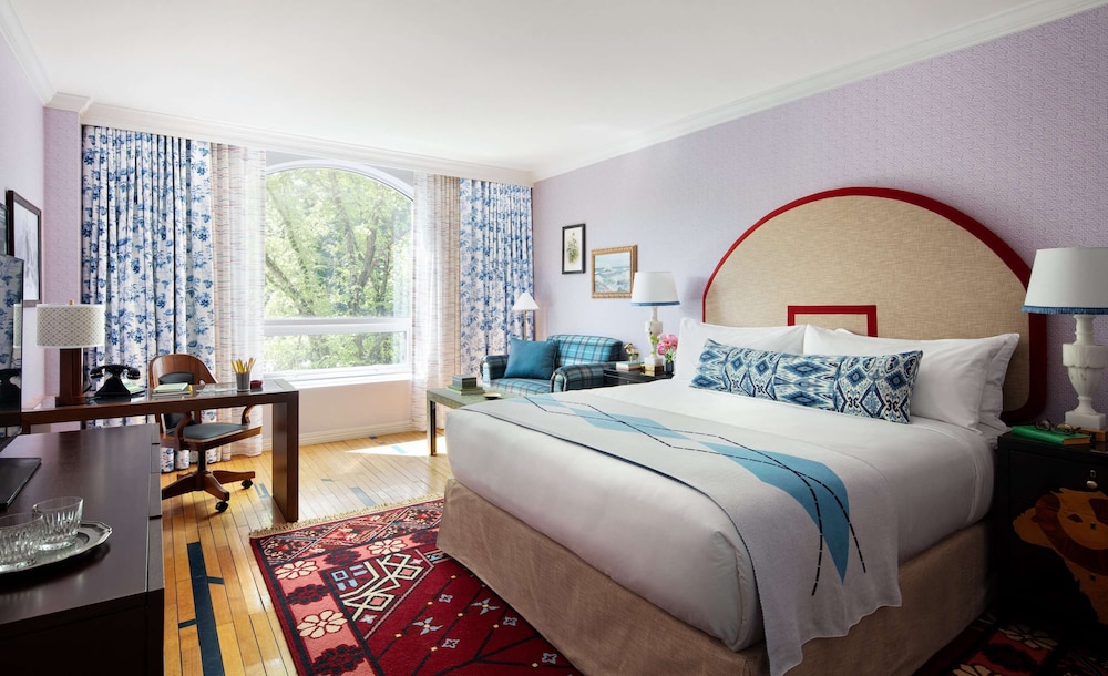 Suite, 1 King Bed - Photo 1
