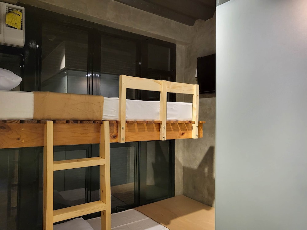 Basic Twin Room photo 1