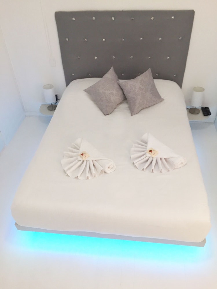 Standard Double Room photo 2