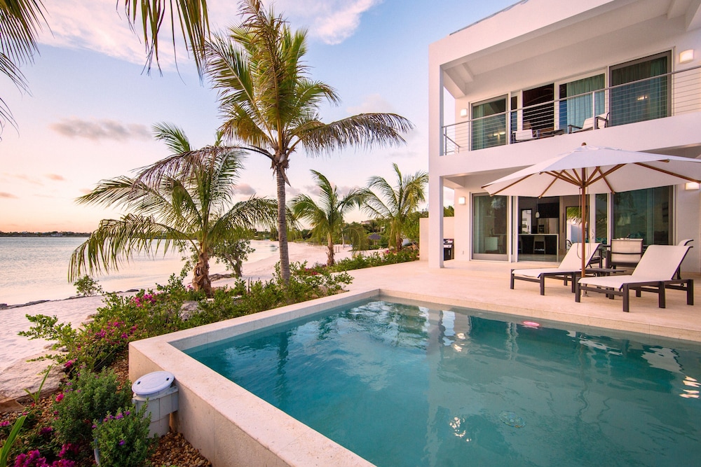 Luxury Villa, 1 Bedroom, Private Pool, Oceanfront