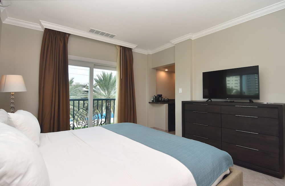 Basic Room, 1 King Bed