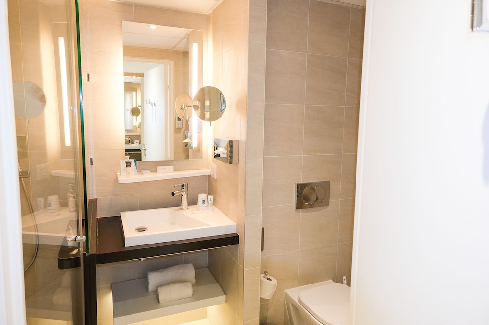 Superior Single Room, Pool Access, Sea View