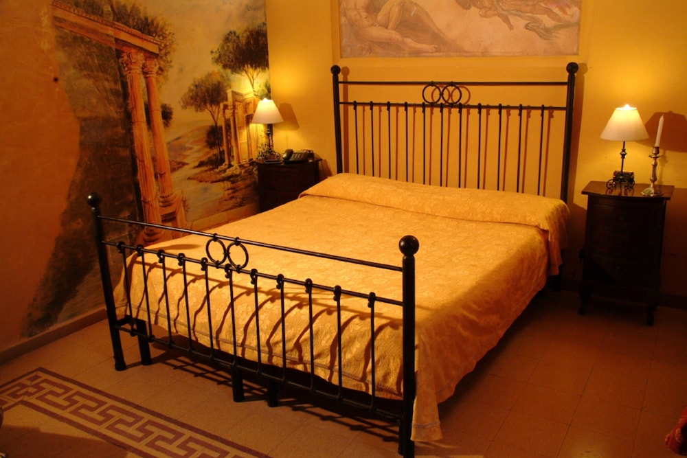 Superior Room, Hot Tub photo 2