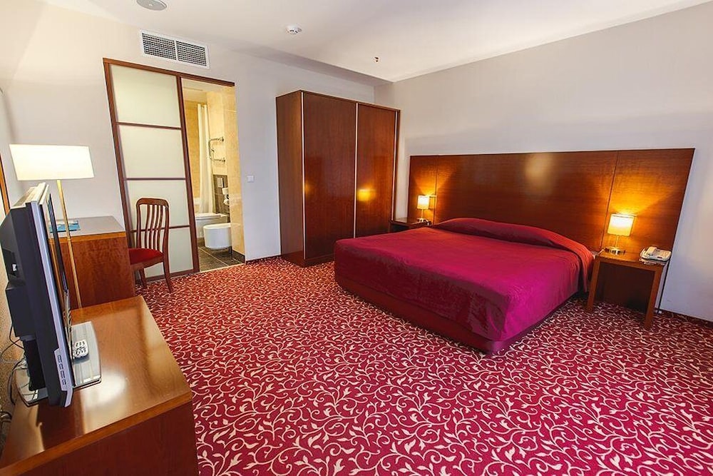 Suite photo 1