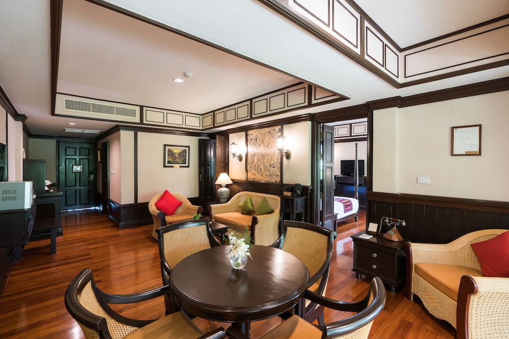 Honeymoon Suite - Photo 6