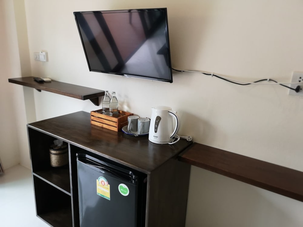 Double Room, 1 King Bed, Balcony - Photo 12