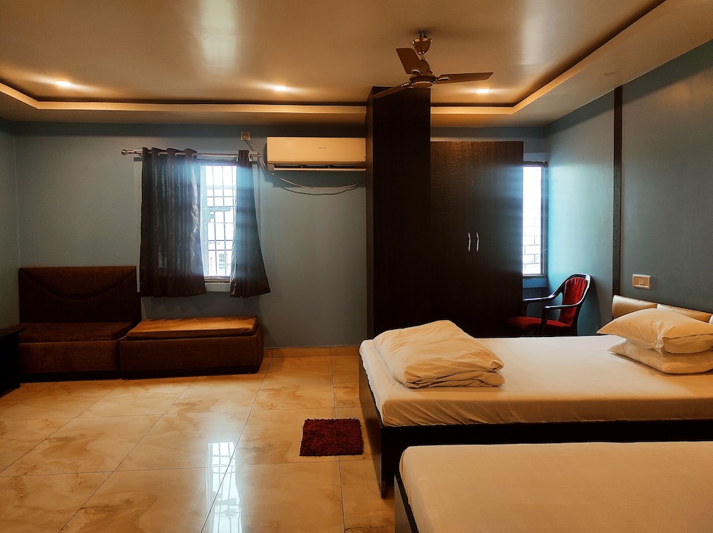 Suite - Photo 2