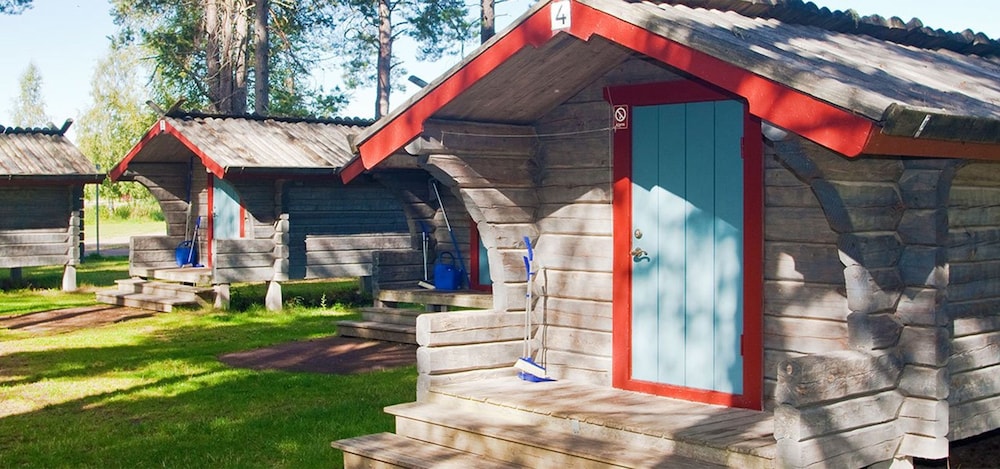 Basic Cabin (2+2 beds) photo 1
