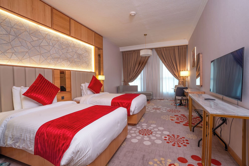 Deluxe Twin Room photo 2