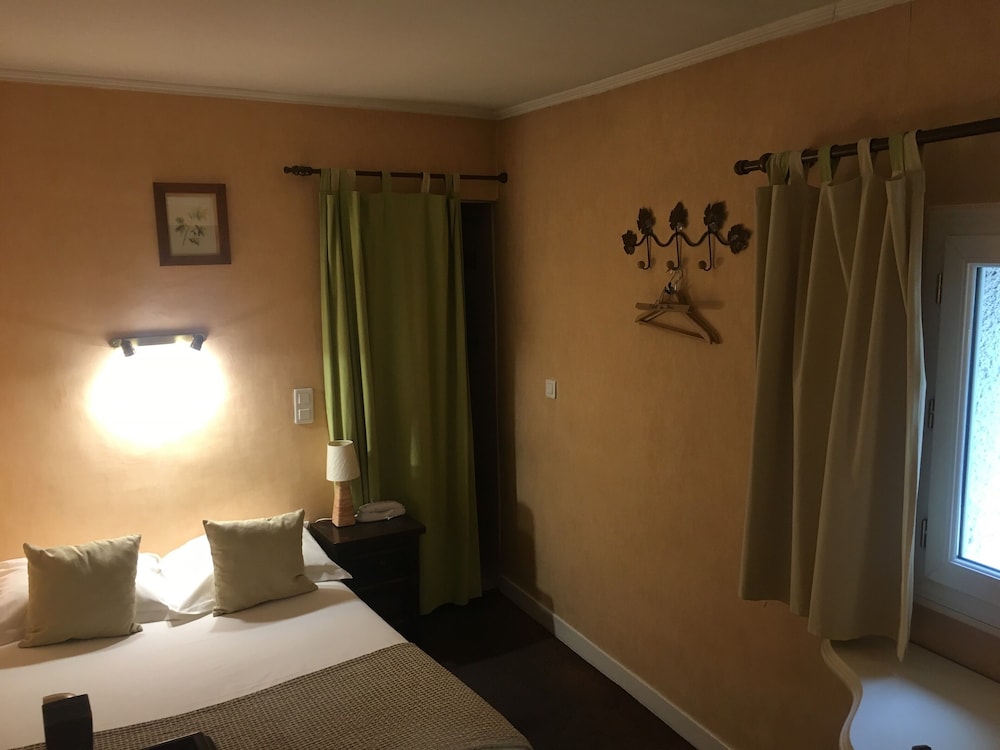 Economy Double Room Single Use, Shared Bathroom (Shared Toilets)