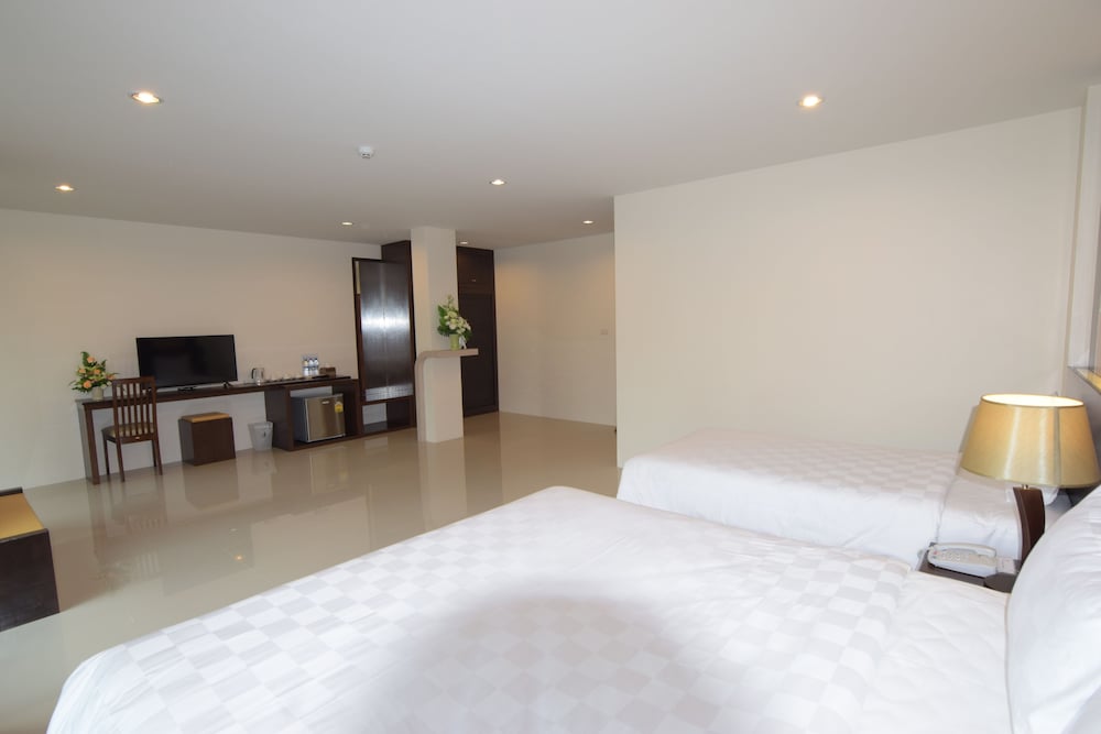 Deluxe Double Room photo 2