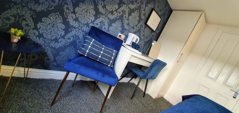 Double Room, Ensuite - Photo 22