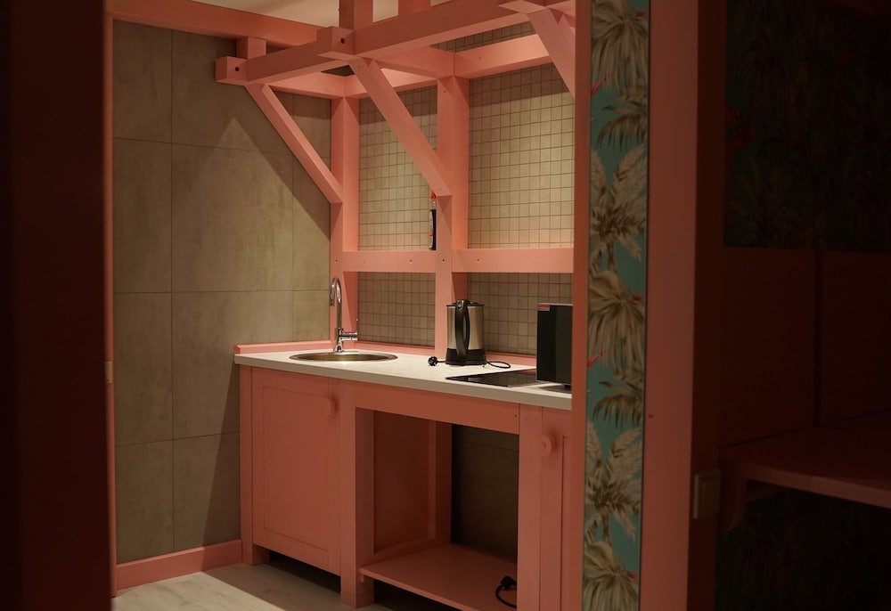 Superior Studio, Private Bathroom - Photo 10