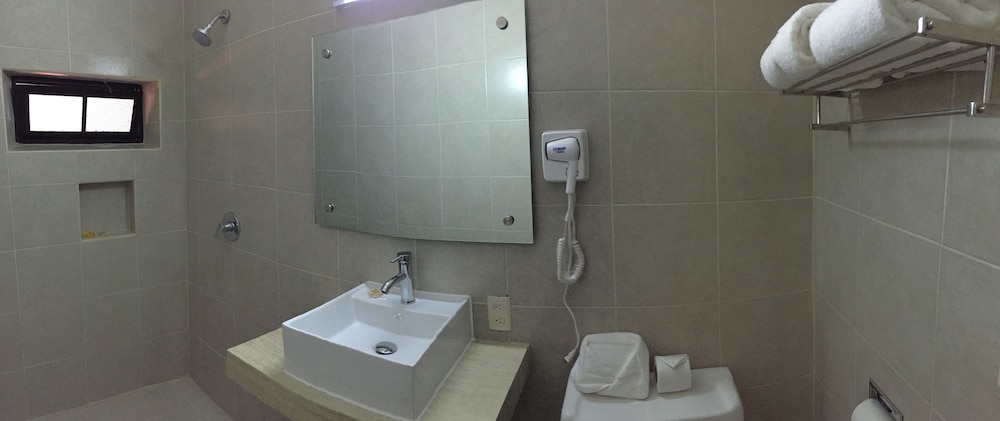 Standard Room, 2 Double Beds thumbnail 6