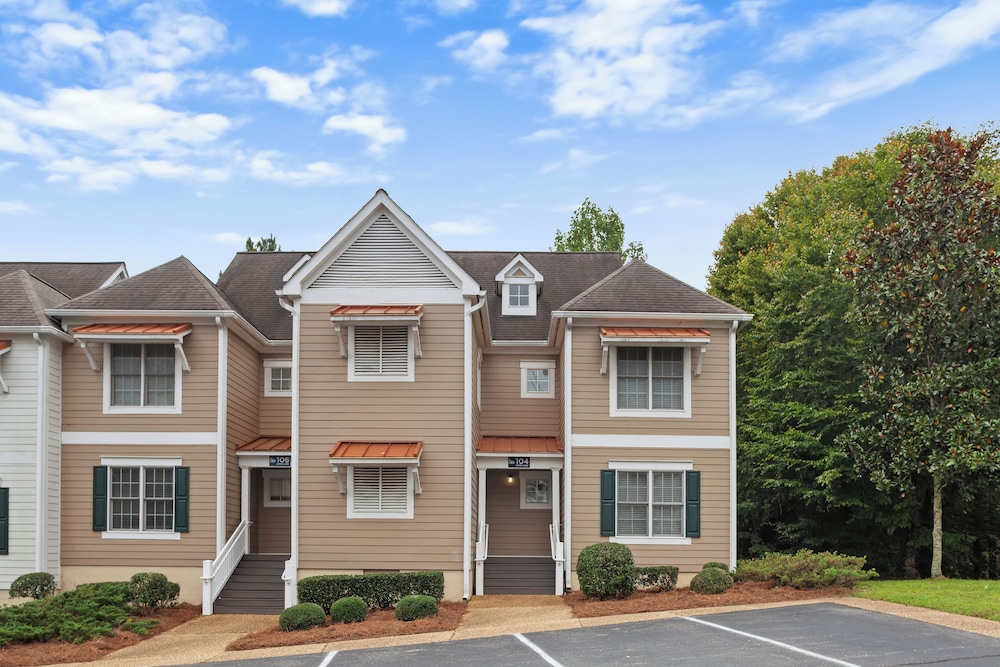 Deluxe Townhome 2 Bedroom