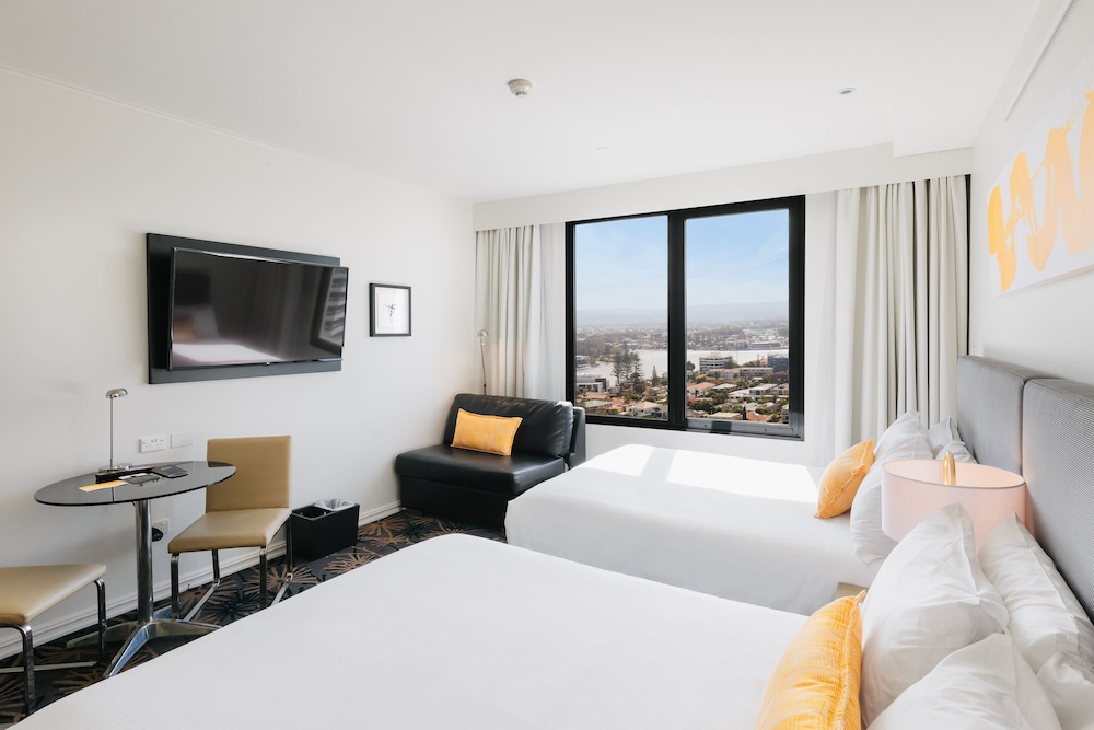 Standard Room, 2 Double Beds, City View - Photo 2