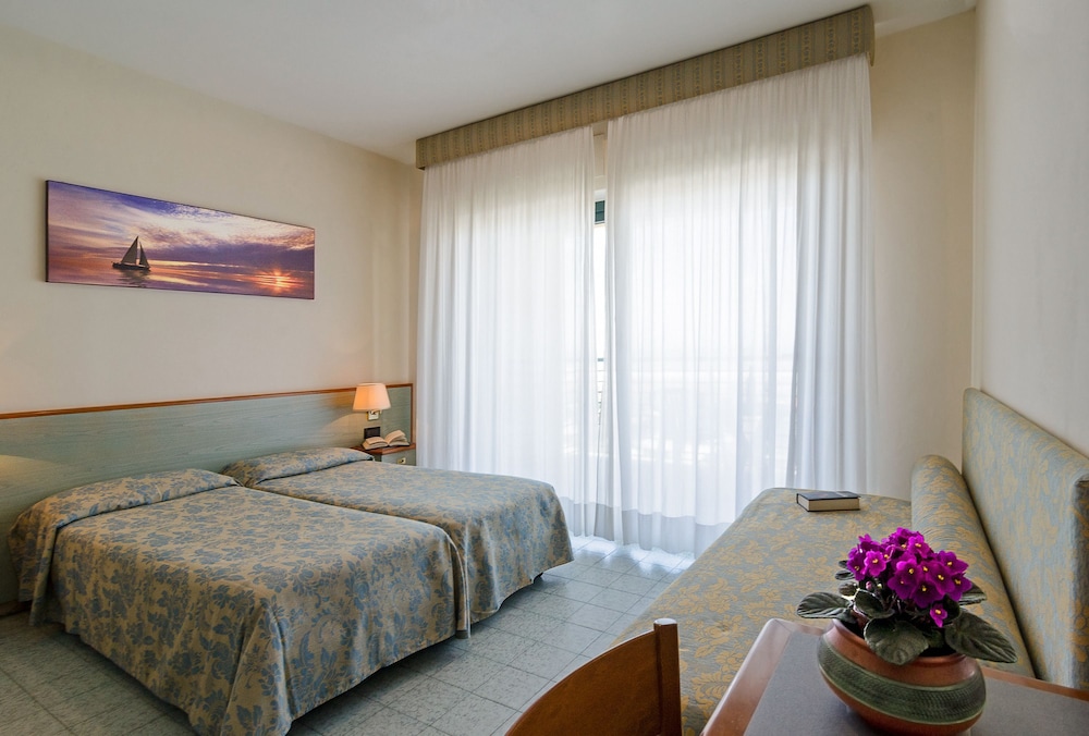 Triple Room, Sea View photo 2