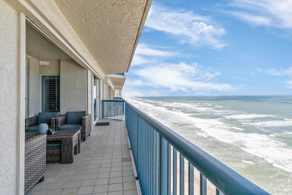 Condo, Multiple Beds (DiMucci Towers Ten 1604) photo 1