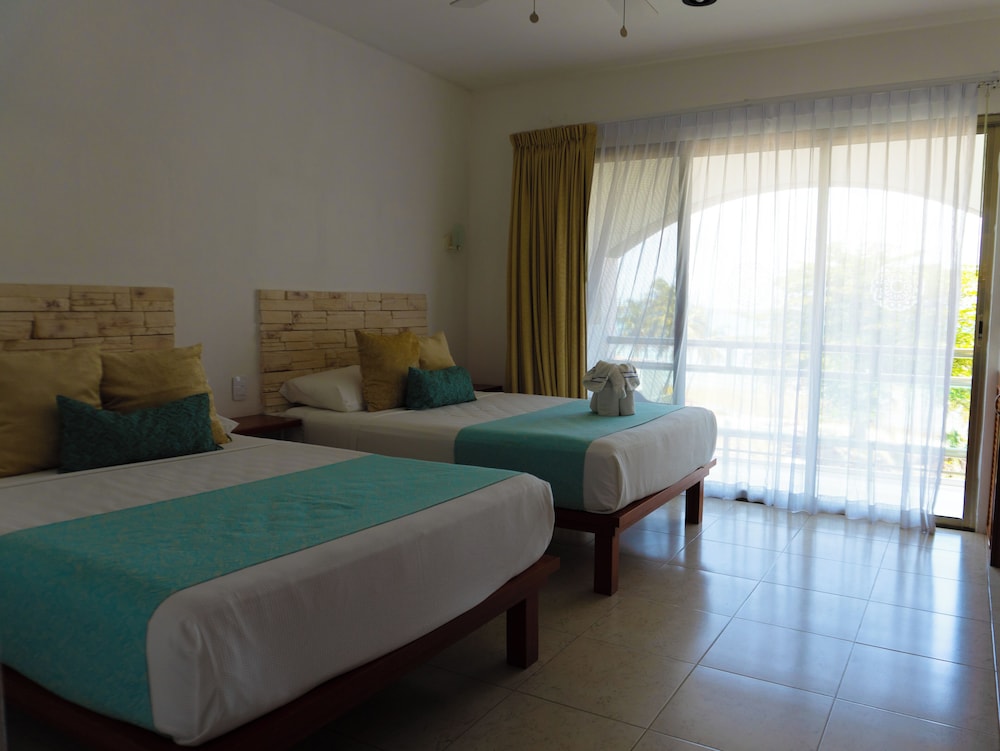 Standard Room, 1 Bedroom, Ocean View, Oceanfront - Photo 11